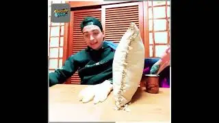 Watch as the fake hand steals the show🤣🙌