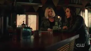 The 100 6x04 Clarke apologizes to Raven