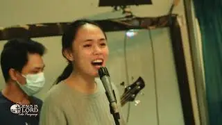 Napakaligaya at kahanga hanga Halinat sama sama