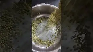 sabut moong dal asmr sound #viralshort #🤗