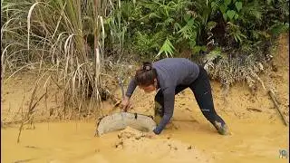 Harvesting a Giant Fish Pond on a Rainy Day with My Kids &ndash; Market Day and Buying Fruit for the Kids