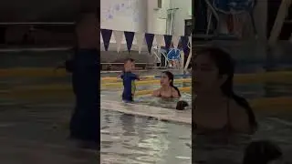 Toddler swim lesson #swimlesson