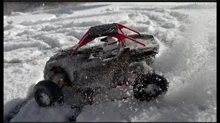 Axial Yeti Jr Can Am: первый заезд по снегу с веслами (обзор) #axialrc #axial #axialyeti