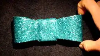 Motorcycle Helmet bows by LuckyYogi. Showcasing the new inventory.