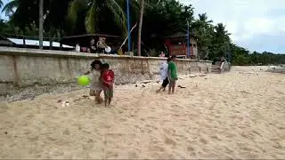 Best parlor games at the beach! watch out 😁