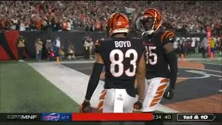Joe Burrow throws DART to Tyler Boyd for TD
