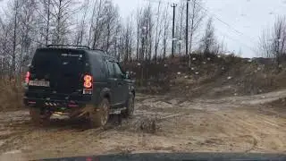 Discovery 4 on off-road 33 wheels