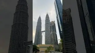 A perfect spot to pause, reflect, n enjoy the city skyline #foryou #foryoupage #shortvideo #ytshorts
