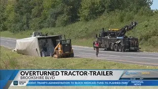 Tractor-trailer rollover closes I-485 ramp in NW Charlotte