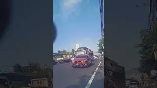 keramaian jalan #business #bus #truck #hunting #shorts