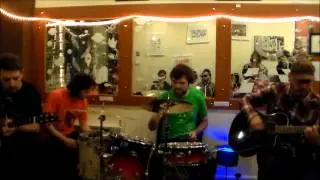 eric in the kitchen - the wedding song live @ Le caf&diskaire ( Lille ) January 12 2013