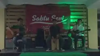 [MINAT BAKAT: Penampilan Sub Musikalisasi Puisi di Acara Sabtu Seni Vol. 3(UKM Seni Musik UNSIL)]