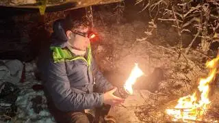 Overnight Solo Winter Survival in Blizzard (Nighttime Ice Bath)