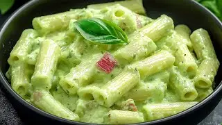 5 MINUTES Pasta CREAMY of Cheese, Basil & Bacon! Easy and delicious recipe to make at home!