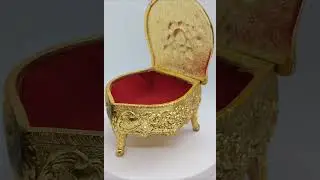 VINTAGE French ROCOCO VICTORIAN inspired GILD Tone & Roses Trinket Box