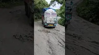 Aizawl road 😭 very dangerous