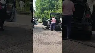 👯&zwj;♀️🚘Two women washes car #carwash #satisfying #shorts #shortsfeed #car #shortsyoutube #shortsvideo