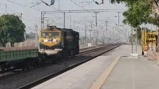 WDG4D (V/S) WAP7 20494-Madurai SF Express Chandigarh Junction-Madurai JN GOODS TRAIN MALGADI TRAIN