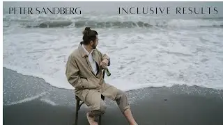 Peter Sandberg   Inclusive results / Une mer grise. Un homme seul.