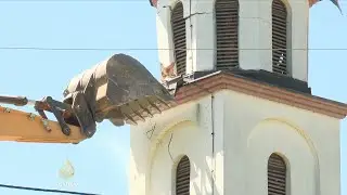 Uklonjena crkva iz dvorišta Fate Orlović