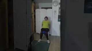 Bauch- und Beckenboden&uuml;bungen im Sitzen f&uuml;r Senioren  #beckenbodentraining #shorts