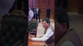 PM Narendra Modi ji received a standing ovation from pharma industry leaders. #NextGenGST