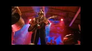Grit Dogs perform 