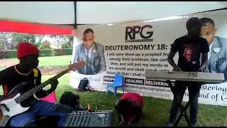 REGGEA FRESTLYE ADM Ft Isaac Cam (bassist)