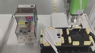 Auto  feeding screw locking machine is suitable for a variety of industrial products and equipment