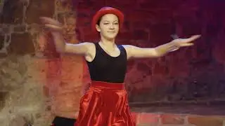 Jürgen B. Hausmann Tochter Marie Beckers tanzt, Zugabe WDR Burg Wilhelmstein 2021