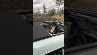 Opening the Sky One-Touch softop on the 2024 Jeep Wrangler Rubicon 4xe #shorts #jeep #jeepwrangler