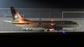 Thai Government Boeing 737-400 take-off at Innsbruck