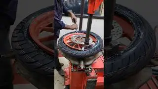 MRF 140/70 R17 Radial tyre || MT 15 TYRE CHANGE || #bike #bikelover#biker #viral #viralshorts #mt15