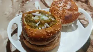 Palak Bhaji in Bun