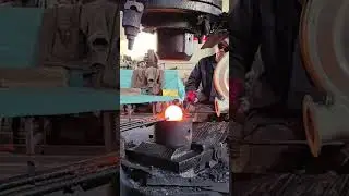 The process of forging steel balls for ball mills using alloy steel #automobile #mechanic