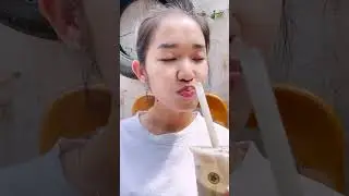 Uống tr&agrave; sữa kiểu 
