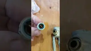 Nie polecam - kolanko z uchwytem PEX g/w system skręcany.