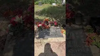 Clyde Barrow Grave (Bonnie & Clyde) Western Heights Cemetery, Dallas. 7 July 2024