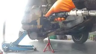 How to change a Nissan Qashqai brake caliper/Как поменять тормозной суппорт Nissan Qashqai