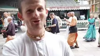 Hare Rama Hare Krishna bajan on cardiff streets || UK ||