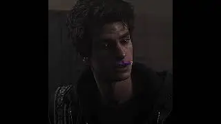 Peter Parker keeps pulling girls with his rizz.🕷️🕸️