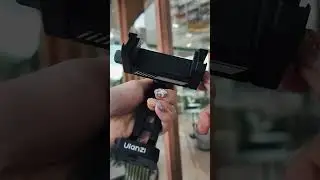 Chiếc gi&aacute; đỡ điện thoại n&agrave;y rất đa năng !