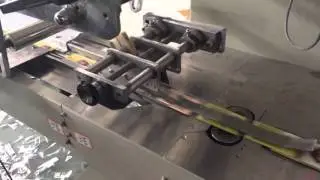 Paper Card Auto Feeding Flow Packing Machine