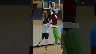 The Grinch and Buddy the Elf TROLL HOOPERS 🤣 (GONE WRONG!) 😳