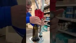 Использование настольного укупорщика коронок