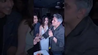 Saiyaara stars Ahaan Panday-Aneet Padda having BLAST with Mohit Suri at film's success bash #shorts