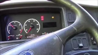 Revving a 2006 Scania CK 270 (BRILLIANT!)
