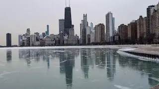 Gelo e temperature polari a CHICAGO: lo spettacolo del LAGO MICHIGAN GHIACCIATO