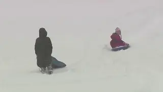 Fresh snow brings skiers, snowboarders to Connecticut slopes