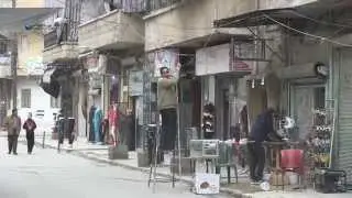 حلب::  الأهالي  في حي المشهد يطالبون الجهات المعنية بإصلاح الكهرباء في الحي   27 2 2015
